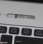 Un bouton Eco se trouve à côté du bouton de mise sous tension. Il réduit les besoins énergétiques de l'ordinateur portable.