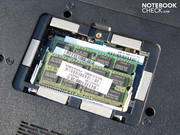 Les deux slots de RAM sont occupés par 2 x 2048 Mo DDR3.
