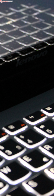 Le Lenovo IdeaPad U430 Touch : le clavier rétroéclairé est très intéressant pour ceux qui écrivent fréquemment.