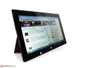 The display surface is glossy - as with most other touchscreens.