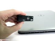 Afin de rester au goût du jour, Dell inclut une clé USB pour réinstaller la machine.