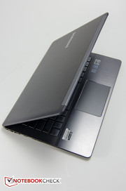 Le Samsung Ativ Book 7 740U3E-A01UB...