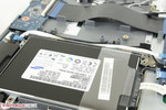 L'emplacement SATA III 7 mm peut accueillir des SSD ou des HDD.