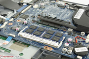 Un seul emplacement SODIMM mémoire vive.