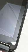 L'écran bord à bord Gorilla Glass est la seule surface brillante de l'ordinateur.