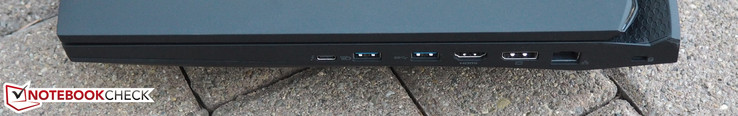 Droite : USB 3.1 (compatible Thunderbolt 3), 2x USB 3.0, HDMI, DisplayPort, RJ45-LAN, verrou Kensington