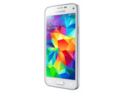 Au banc d'essai : le Samsung Galaxy S5 Mini. Merci à Cyberport pour l'unité de test.
