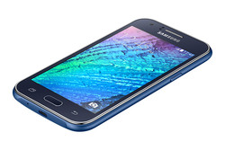 Le Samsung Galaxy J1. Nos remerciements à Notebooksbilliger.