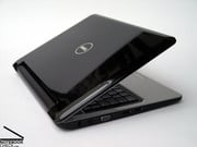 Malgré les facteurs de plus grande taille, l'Inspiron Mini 12 est extrêmement agile et est, en matière de mobilité, presque équivalent à ses collègues de plus petite taille.