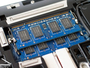 Etant basé sur la plateforme Intel Montevina, ce laptop supporte jusqu'à 8 gigabytes  de RAM.