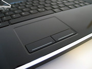 Le touchpad est facile à utiliser et offre une interface multi-touch avec une fonction de zoom.