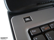Dell a collaboré avec JBL pour le système de son.