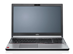 Performances et mobilité : le Fujitsu Lifebook E754 s'affiche comme une option équilibrée.