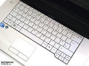 Le clavier et le touchpad sont excellents.