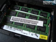 Le X500-121 possède 8 Go de RAM DDR3 (2x 4096 Mo).