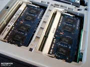 Avec en tout 16 Go de RAM DDR3 au maximum.