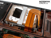 Un total de trois disques durs peuvent être accueillis.