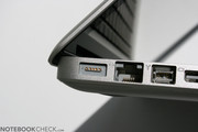 Les autres connexions demeurent les mêmes, tout comme l'intélligente prise d'alimentation MagSafe que l'on voit sur cette image.