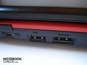 Firewire, USB 2.0 et eSATA/USB 2.0 sur la droite
