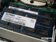 2x 2048 Mo de RAM DDR3 occupent les 2 slots disponibles