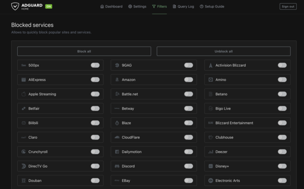 L'interface d'AdGuard Home vous permet de bloquer facilement une série de services sur votre réseau domestique (Crédit : NotebookCheck)