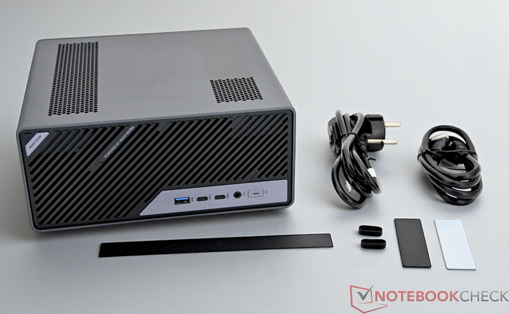 L'étendue de la livraison du Minisforum MS-02 Ultra