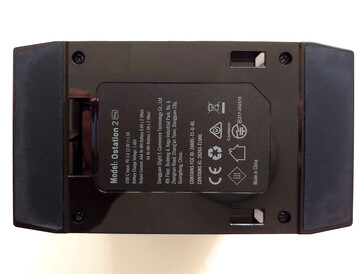 En bas (Source de l'image : Notebookcheck)