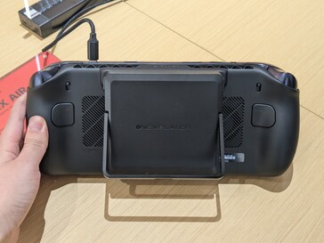 Batterie amovible du OneXPlayer Apex Air équipé d'une carte graphique Intel Arc G3 Extreme