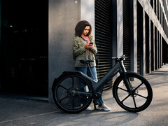 Le vélo électrique Thomus TWINNER T1 Pro est équipé d'une caméra de recul en option. (Source de l'image : Thomus)
