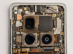 Le Vivo X200 Ultra est doté d'un nombre impressionnant de caméras à l'arrière. (Source de l'image : Vivo)