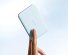 Anker's Nano Power Bank (5K, MagGo, Slim) en bleu