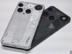Le Nothing Phone (3) est enfin arrivé (image source : Notebookcheck)