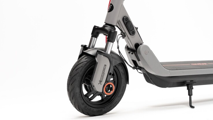 La trottinette électrique Segway E3 Go est équipée de pneus de 10