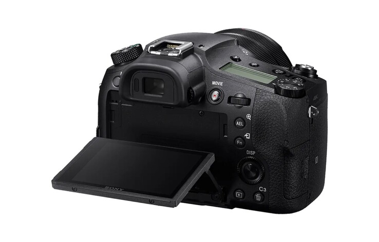 Le design du Sony RX10 V ne différerait que très peu de celui du RX10 IV présenté ici.