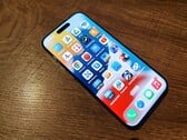 L'iPhone 15 Pro présente le même design général que l'iPhone 14 Pro.