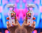 L'Insta360 Luna Ultra blanc dans les images de prise en main divulguées (éditées).