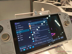 Le Zotac Zone Pro sous Manjaro Linux (Image source : Notebookcheck)