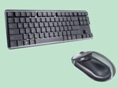 Le clavier sans fil à profil bas Lenovo 900 et la souris Lenovo 900 en gris tonnerre. (Source de l'image : Lenovo)