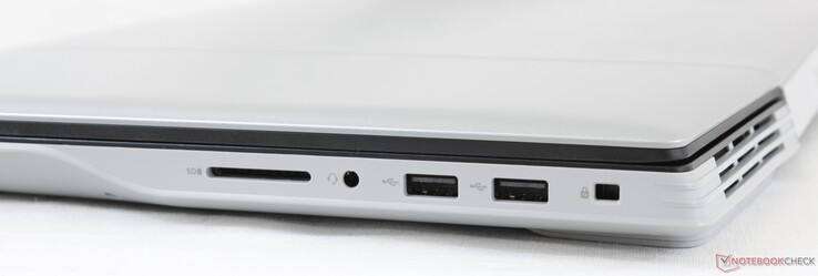Côté droit : lecteur de carte SD, prise jack, 2 USB A 2.0, verrou de sécurité Noble.