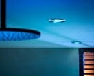 Une nouvelle version blanche du spot Philips Hue Xamento vient s'ajouter aux anciennes versions argentée (photo) et noire de la lampe intelligente. (Source : Philips Hue)