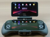 Le module complémentaire Retroid Dual Screen peut refléter l'écran de votre ordinateur de poche ou afficher un contenu différent. (Source de l'image : Retroid Pocket)