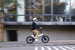 Le Smartbike ebii est relativement compact et a une vitesse de pointe de 25 km/h. (Source de l&#039;image : Acer)