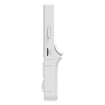 Un emplacement pour carte microSD est disponible (Source : fabricant)