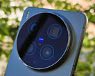 Le Vivo X300 Ultra vu de l'arrière.