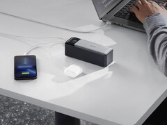 La banque d'alimentation Anker 737 (PowerCore 24K) a une puissance de sortie allant jusqu'à 140 W. (Image source : Anker)