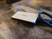 Kingston lance le SSD externe USB-C XS2000 avec une certification IP55 et des vitesses plus rapides que n'importe quel disque SATA III