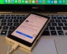 Le LumiPhone ressemble à l'extérieur à un Lumia 1020, mais il a le cœur et les tripes d'un iPhone. (Source de l'image : Reddit)