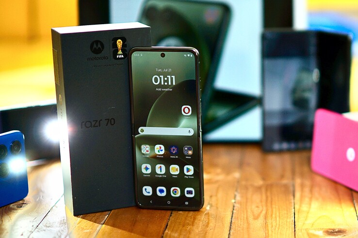 Test du Motorola Razr Plus 2026. Appareil de test fourni par notebooksbilliger.de.