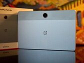 Outre sa grande autonomie, le OnePlus Pad Lite possède d'autres arguments de poids. (Source de l'image : Notebookcheck)