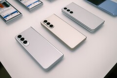 L&#039;un des designs alternatifs de Samsung Galaxy Z Fold5. (Source de l&#039;image : Inverse)